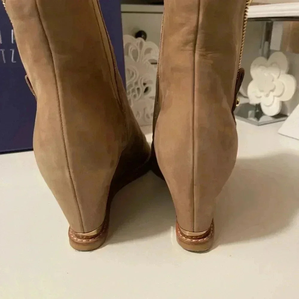 Sturt Weitzman  tan color suede leather booties come with box - Picture 7 of 15